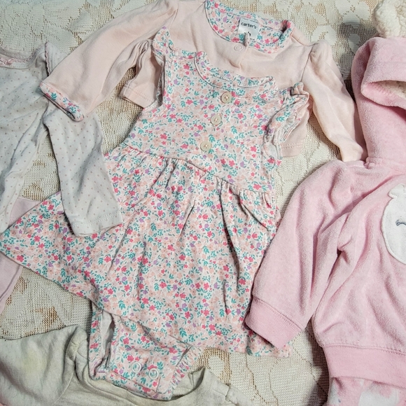 Newborn Outfit Bundle - Picture 3 of 5